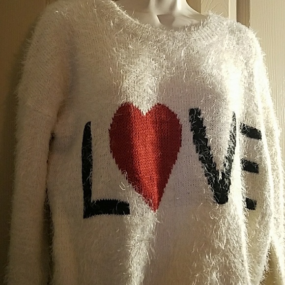 Awsome sweater - Picture 3 of 5