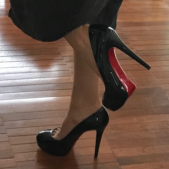 Christian Louboutin Patent Leather Bianca Pumps - Picture 6 of 8