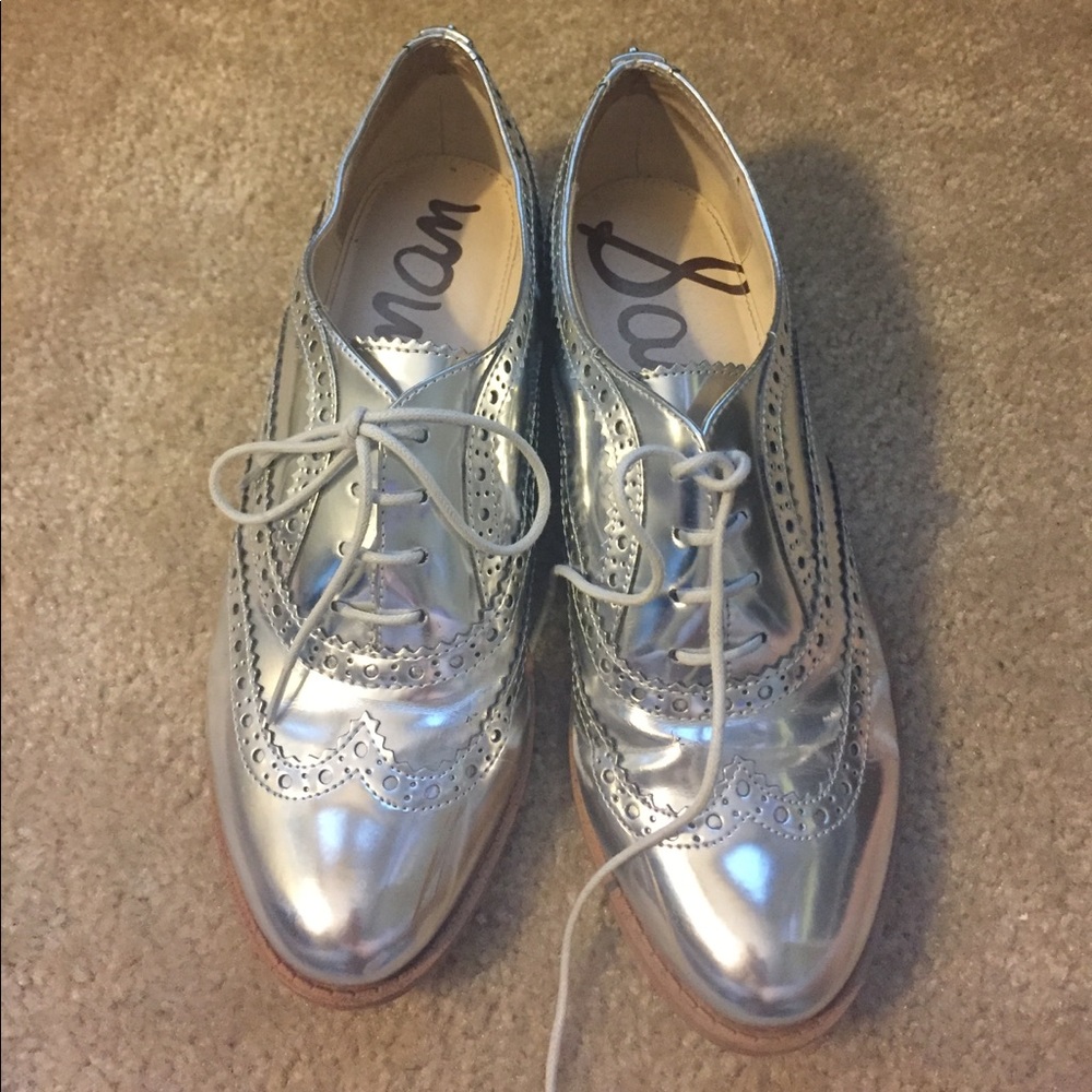 Metallic oxford flats