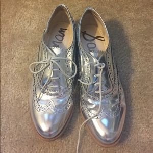 Metallic oxford flats
