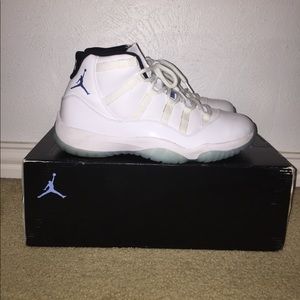 Jordan 11 legend blue