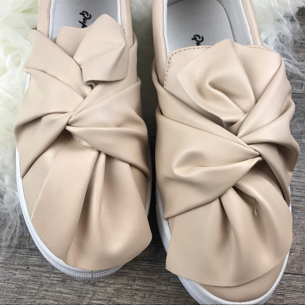Qupid Blush Knotted Skimmer Sneaker - Picture 4 of 4