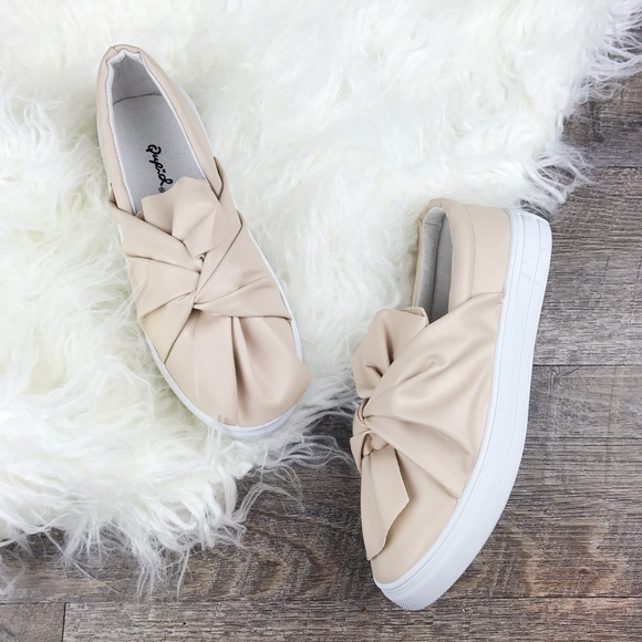 Qupid Shoes - Qupid Blush Knotted Skimmer Sneaker