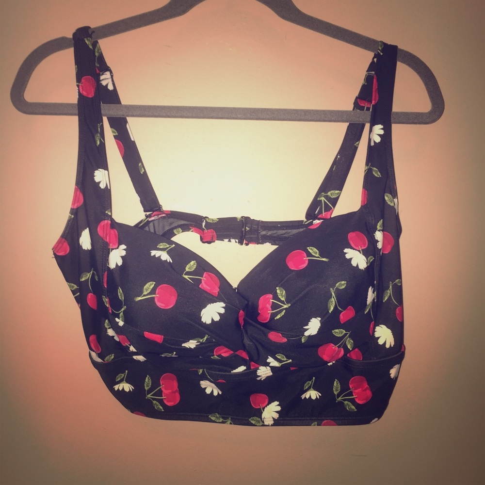 Pin up style bathing suit top