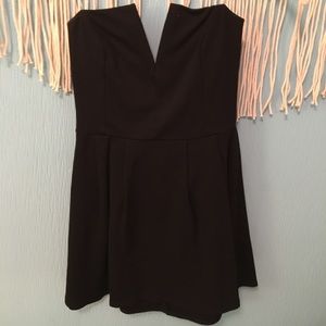 Strapless Lulus black dress