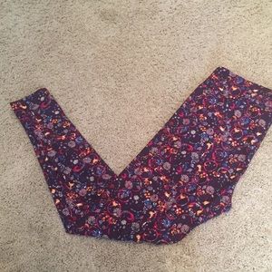 BNWOT TC Floral Leggings