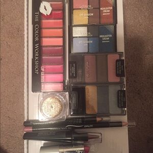 Makeup lot!!!