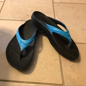 New oofos oolala cosmic blue flip flop sandals - 7