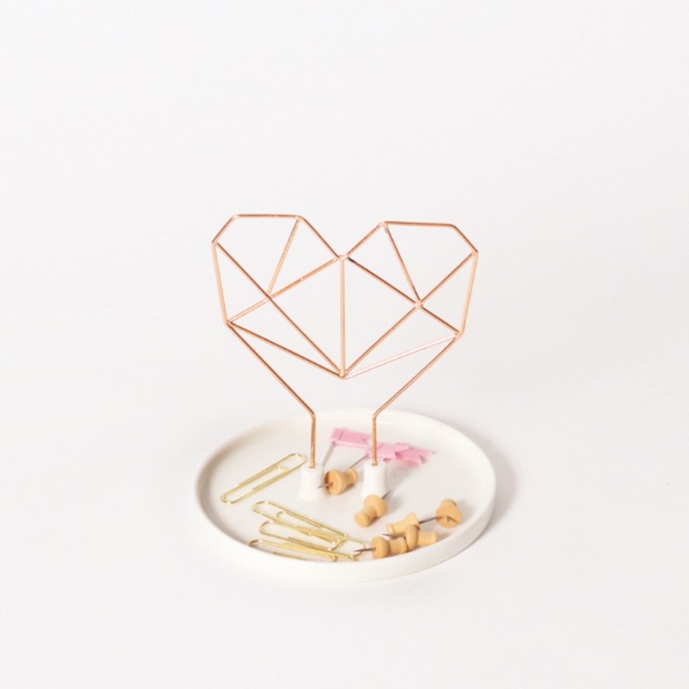 Imm Coxet Wire Heart Ceramic Jewelry Holder