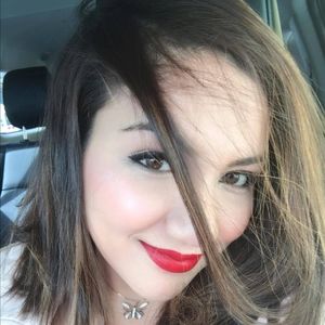 Meet your Posher, Yohana