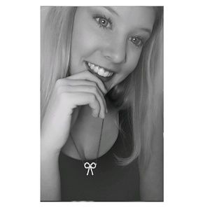 Meet your Posher, Bailey