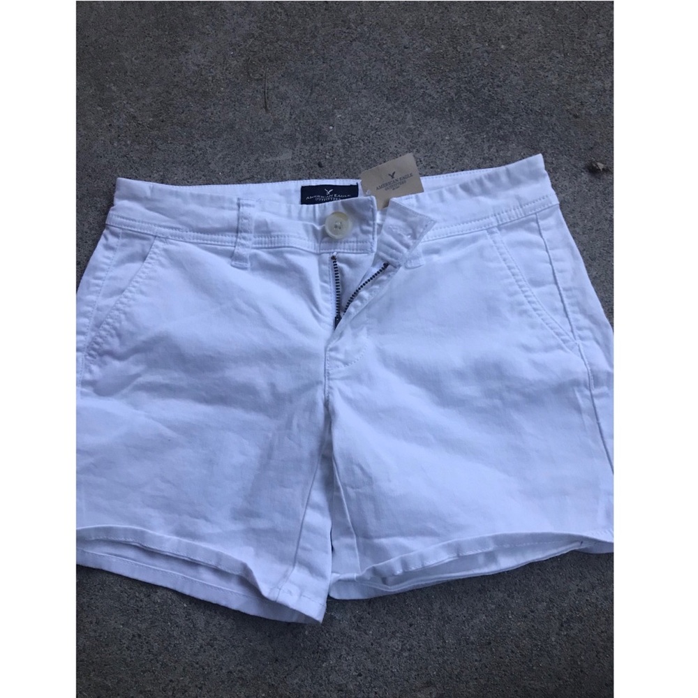 Brand New White American Eagle Shorts
