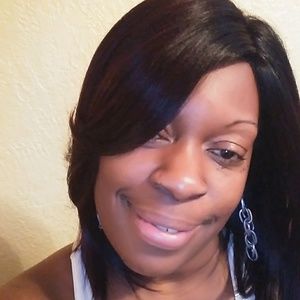 Meet your Posher, Camisha