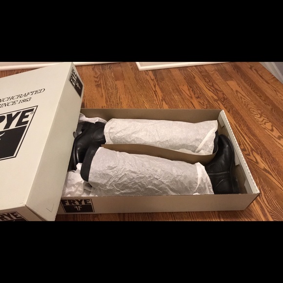 Frye Molly Tassel Boots, 8, EUC - Picture 8 of 8