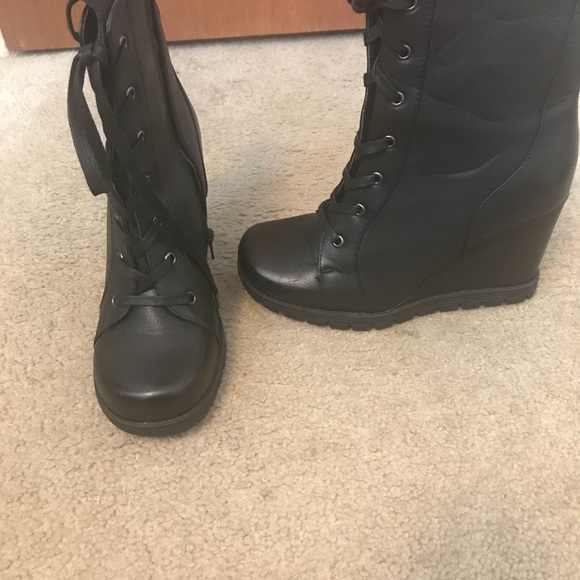 Shoes - Picture 2 of 5