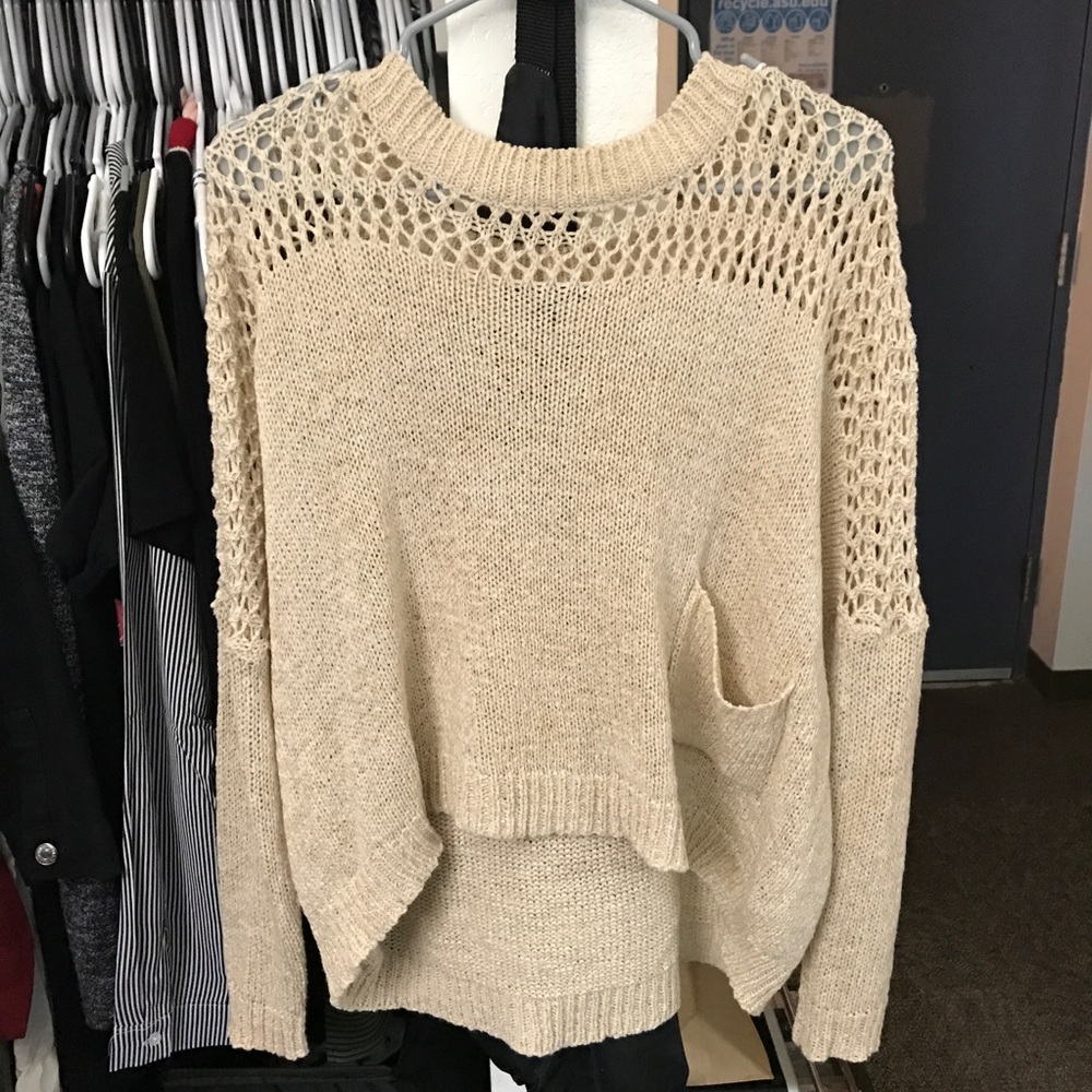 Women's oversized knitted sweater