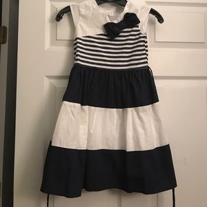 Girls dress