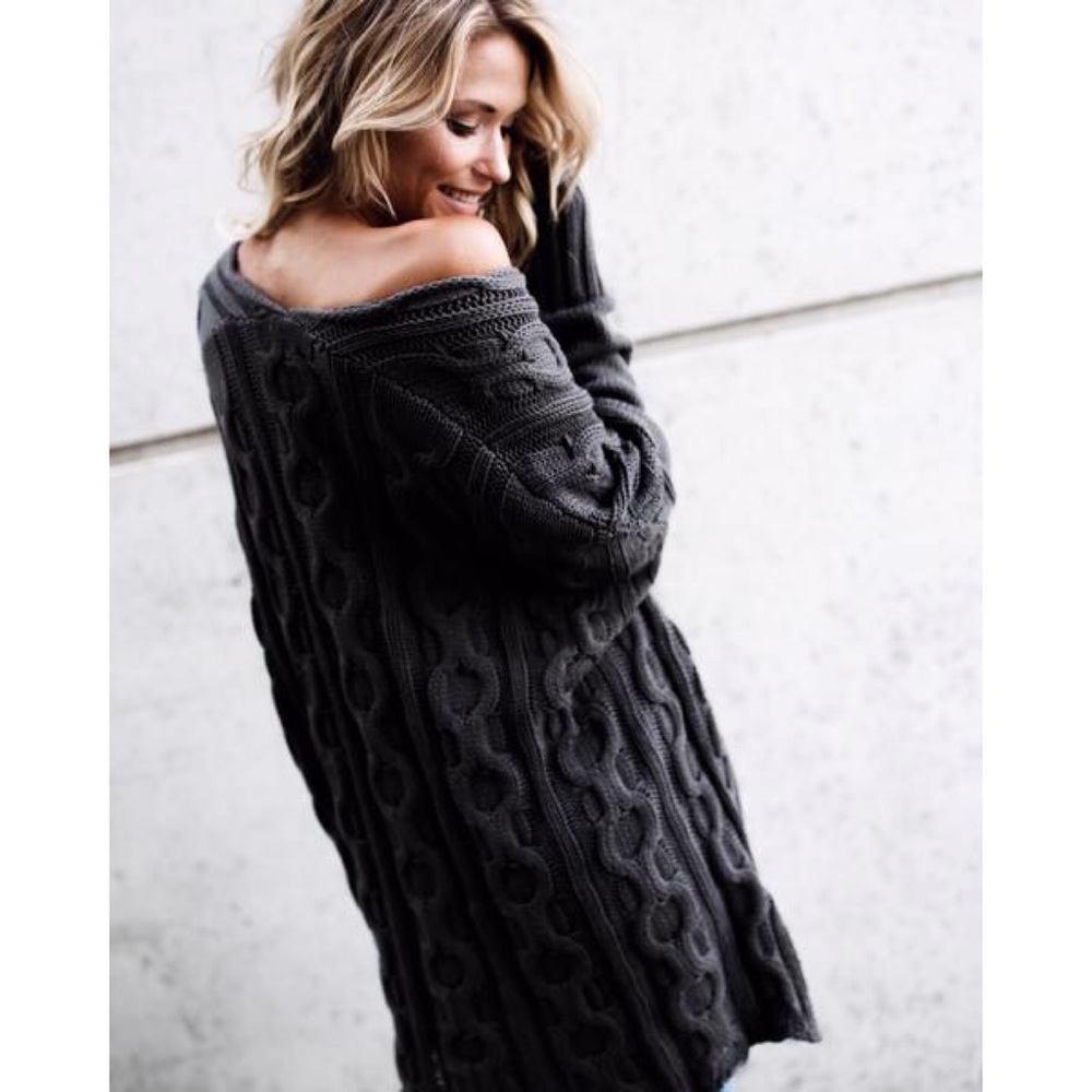 🆕Dark Olive Knit Sweater - Picture 3 of 8