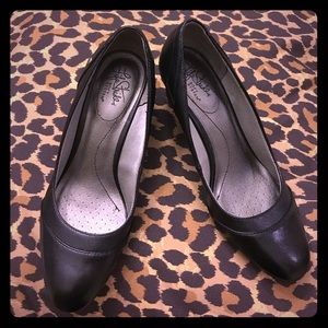 Life Stride Dreams Black Wedges