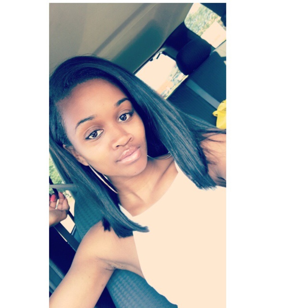 Meet your Posher, Dayaha