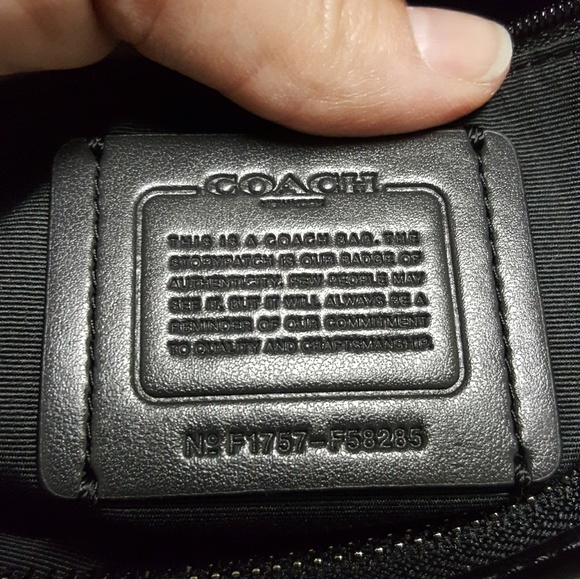 NWT Coach signature file bag crossbody in gray - Picture 6 of 6