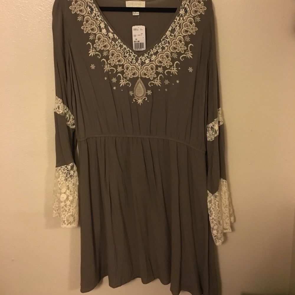 New 3x forever 21 olive dress with lace sleeves