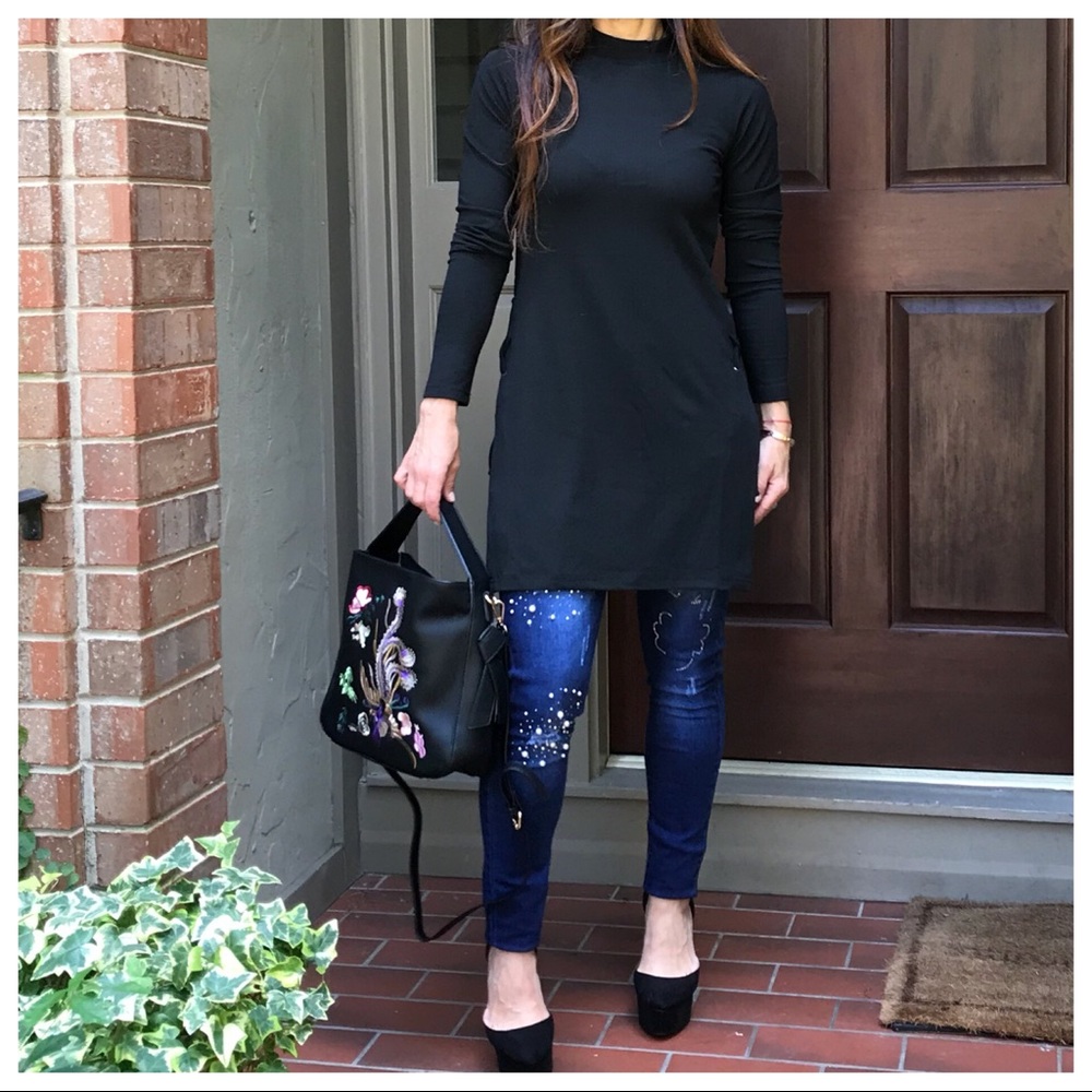 ✨LAST ONE ✨Paris lace up sides tunic - Picture 3 of 7