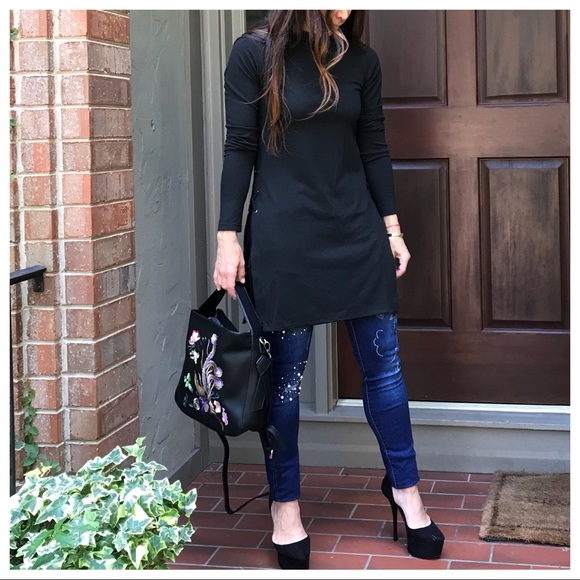 ✨LAST ONE ✨Paris lace up sides tunic - Picture 2 of 7