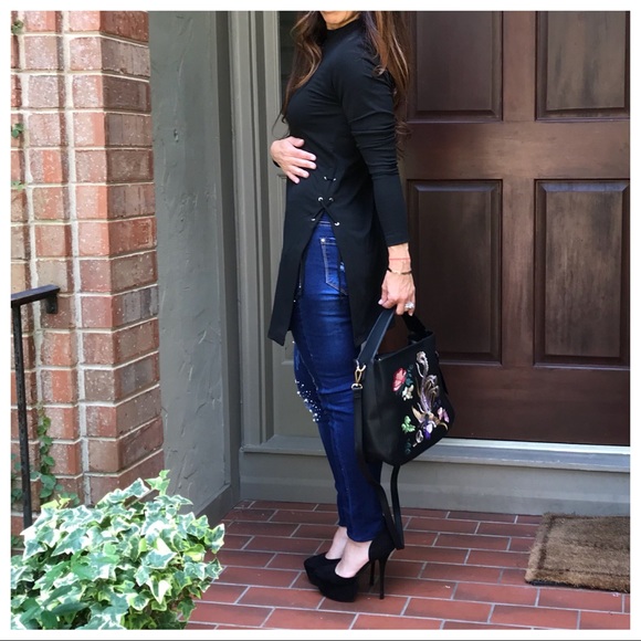 ✨LAST ONE ✨Paris lace up sides tunic - Picture 4 of 7