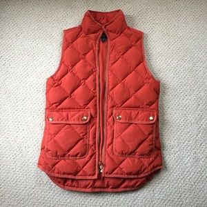 J Crew women's puffy quilted vest J Crew women's puffy quilted vest