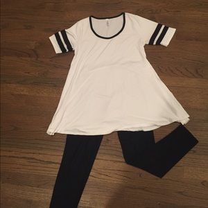 LuLaRoe XS Perfect T. White with black accents.