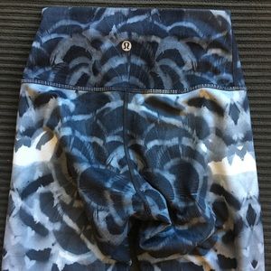 Lululemon angel wing high times size 4 Luon