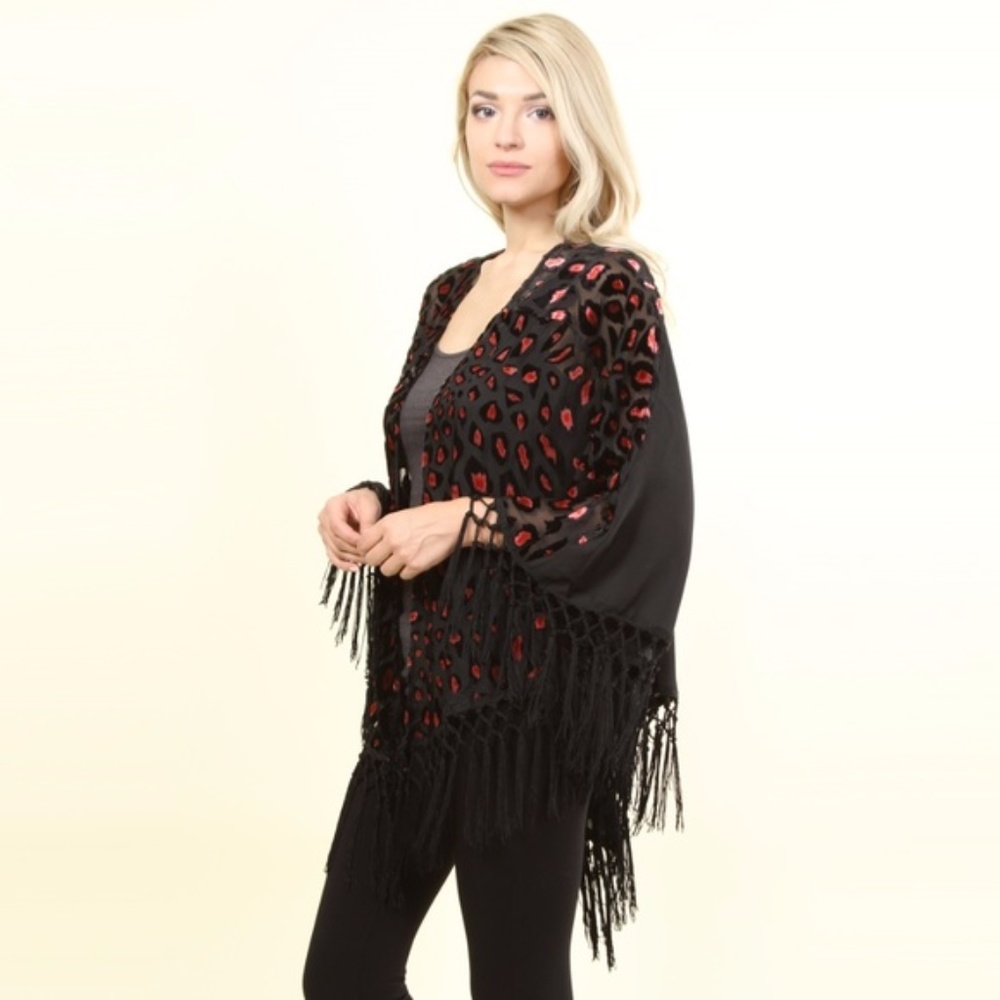 Black Fringe - Picture 5 of 6