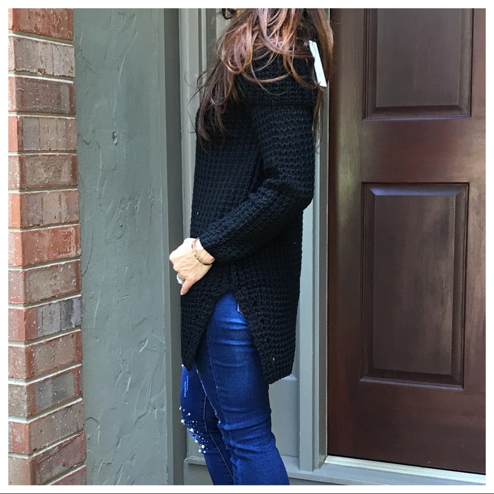 ✨LAST ONE ✨Paris cowl shoulder loose fit sweater - Picture 5 of 8