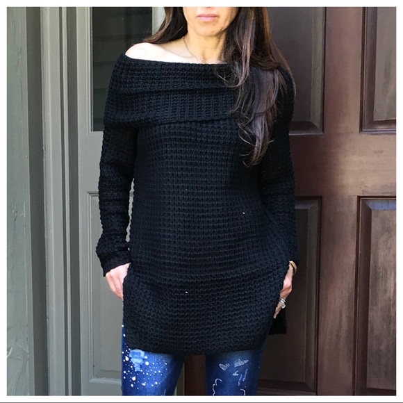 ✨LAST ONE ✨Paris cowl shoulder loose fit sweater - Picture 2 of 8