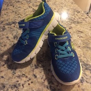 Skechers memory foam size 9