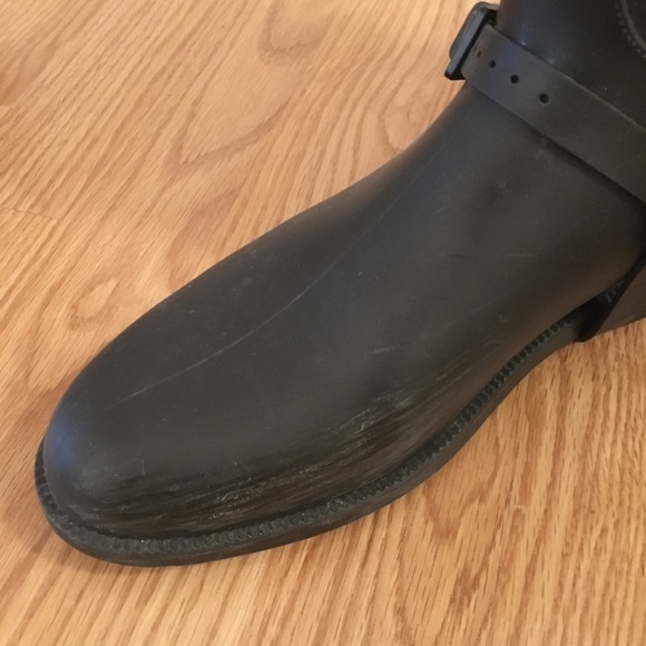 ‼️Sold‼️ Givenchy Matte Riding Rain Boots - Picture 4 of 8