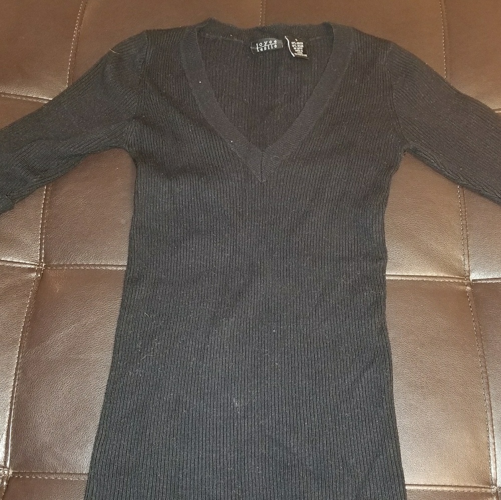 🚫SOLD. 3 for $15 SALE...Black 3/4 sleeve top - Picture 2 of 6