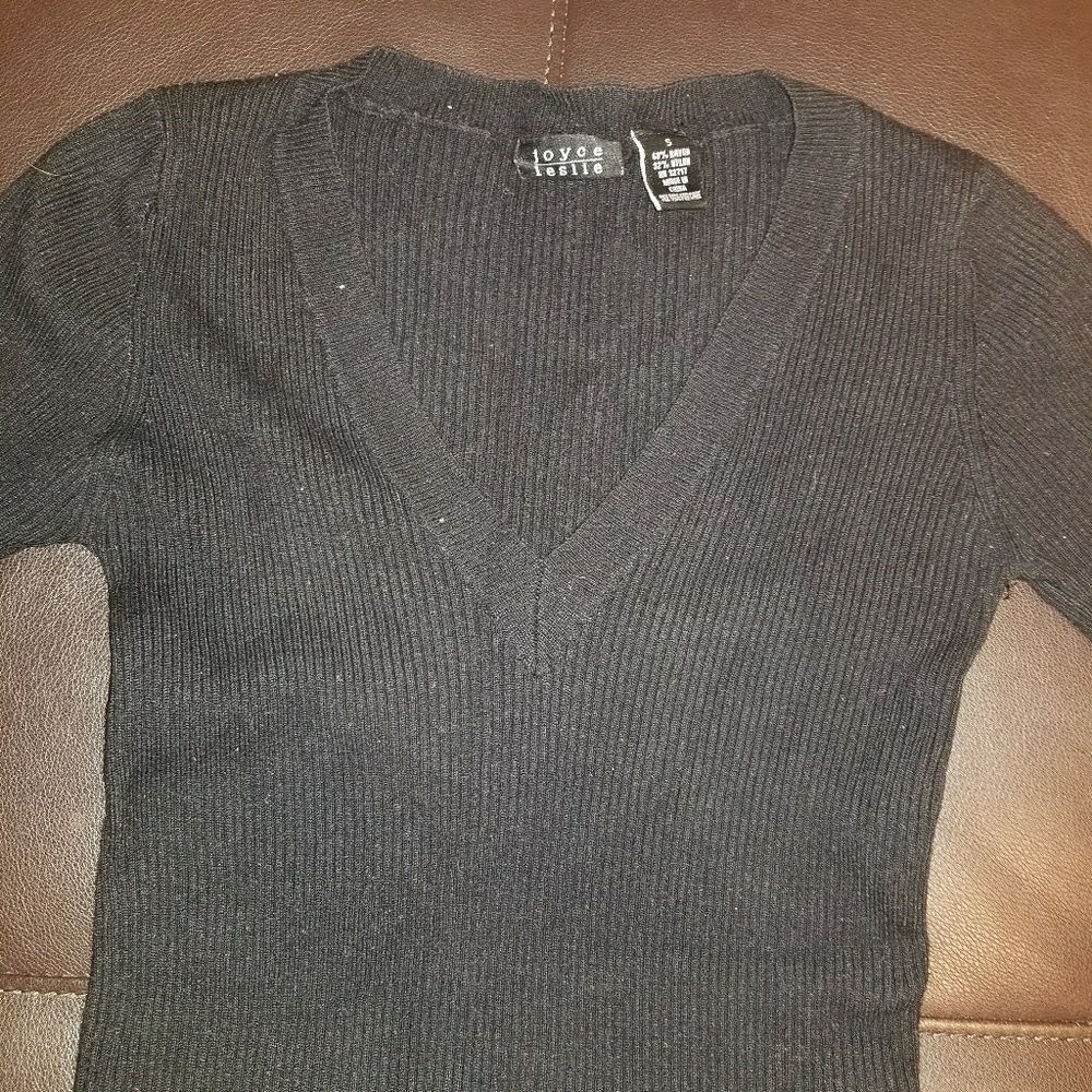 🚫SOLD. 3 for $15 SALE...Black 3/4 sleeve top - Picture 3 of 6