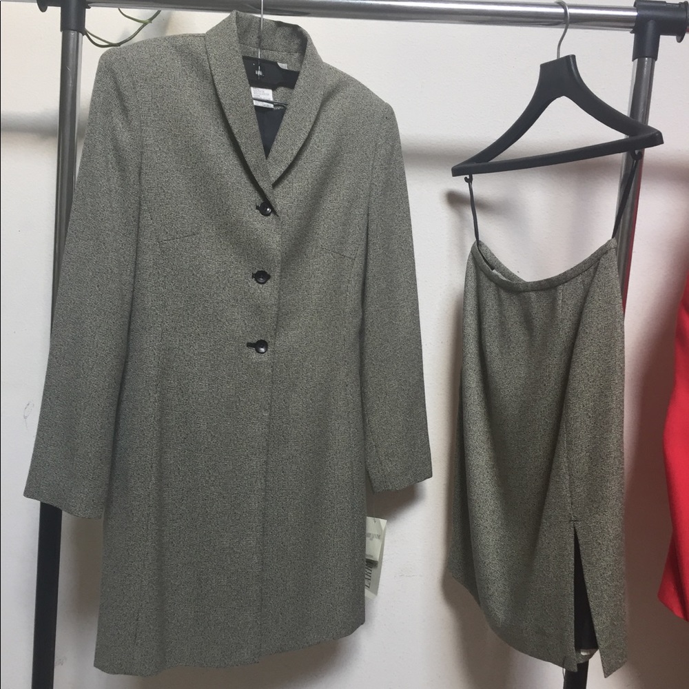 Coat and skirt combo New size 4 women's