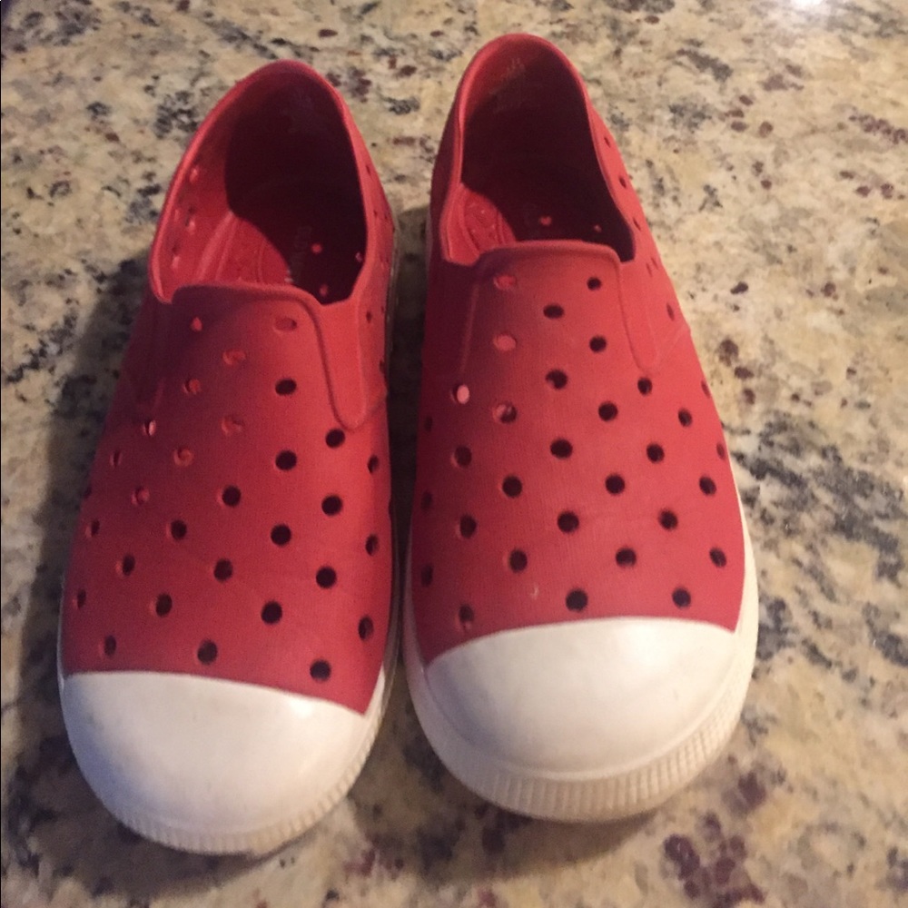 Old Navy slip ons size 11
