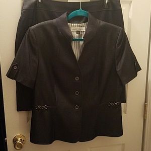 Tahari Skirt Suit