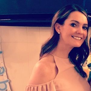 Meet your Posher, Maura