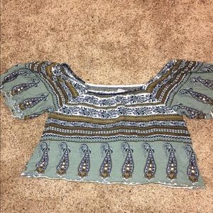 Off the shoulder cropped shirt