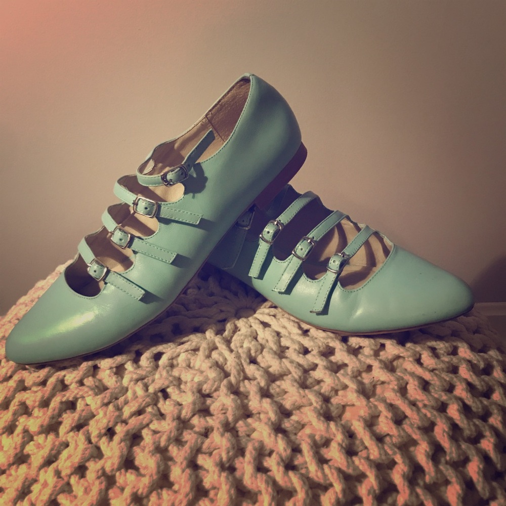 Mojo moxy flats size 8.5