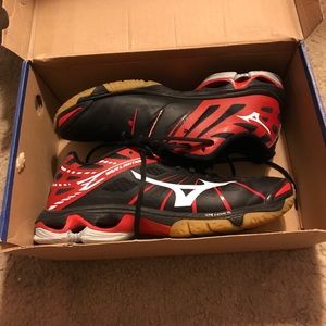 Volleyball Shoes Mizuno Size 9.5
