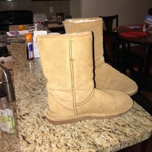 bearpaw boots