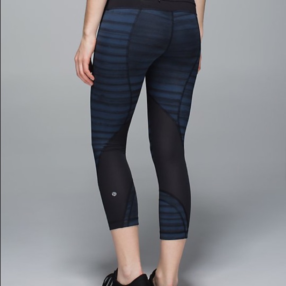 Lululemon Inspire running crops, luxtreme
