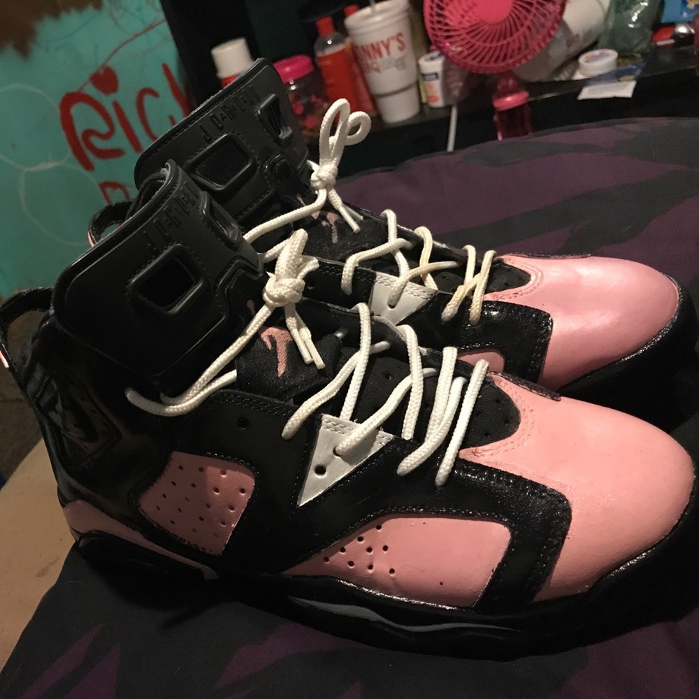 LOOKING FOT TRADES Customized Purple Iron 6s