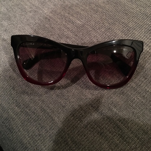 Chanel Sunnies - Picture 2 of 2